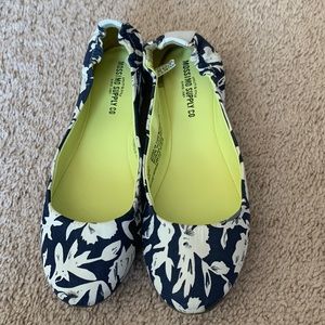 Floral ballet flats
